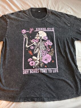 Graphic Christian Tee - 'Dry Bones Come To Life'